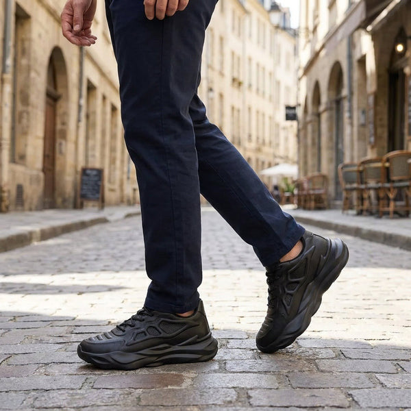 Chandler・Boost Your Height (2.3 in / 3.1 in) — black lifestyle view 4