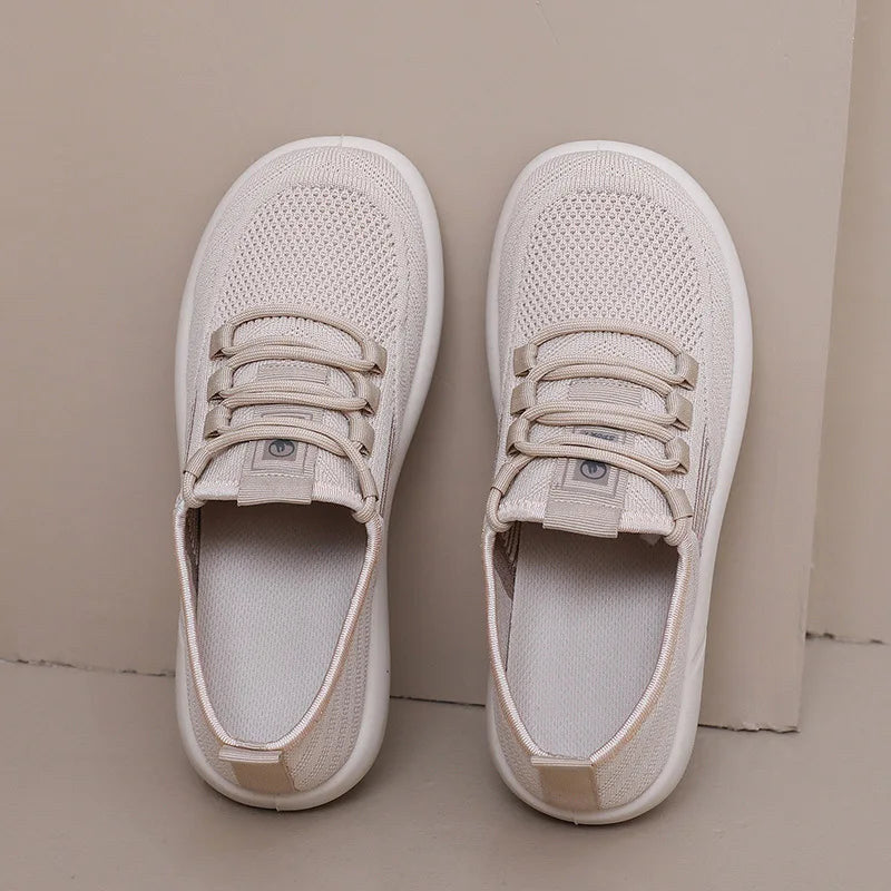 Dakota・Everyday Sneakers — off-white top view 4
