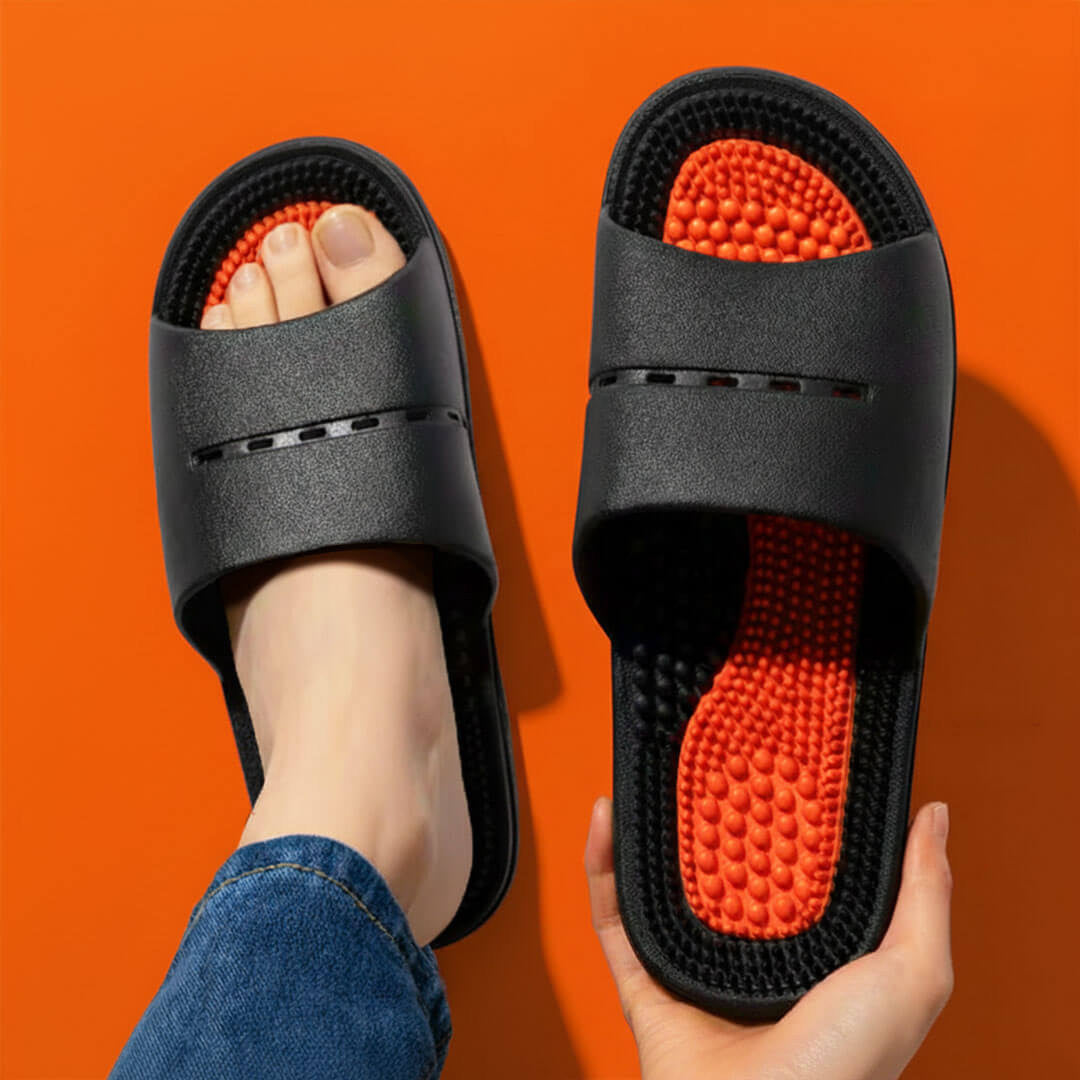 Jamie・Everyday Slippers — black lifestyle view 1