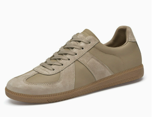 Teagan Beige sneaker, single shoe on white background, toe left